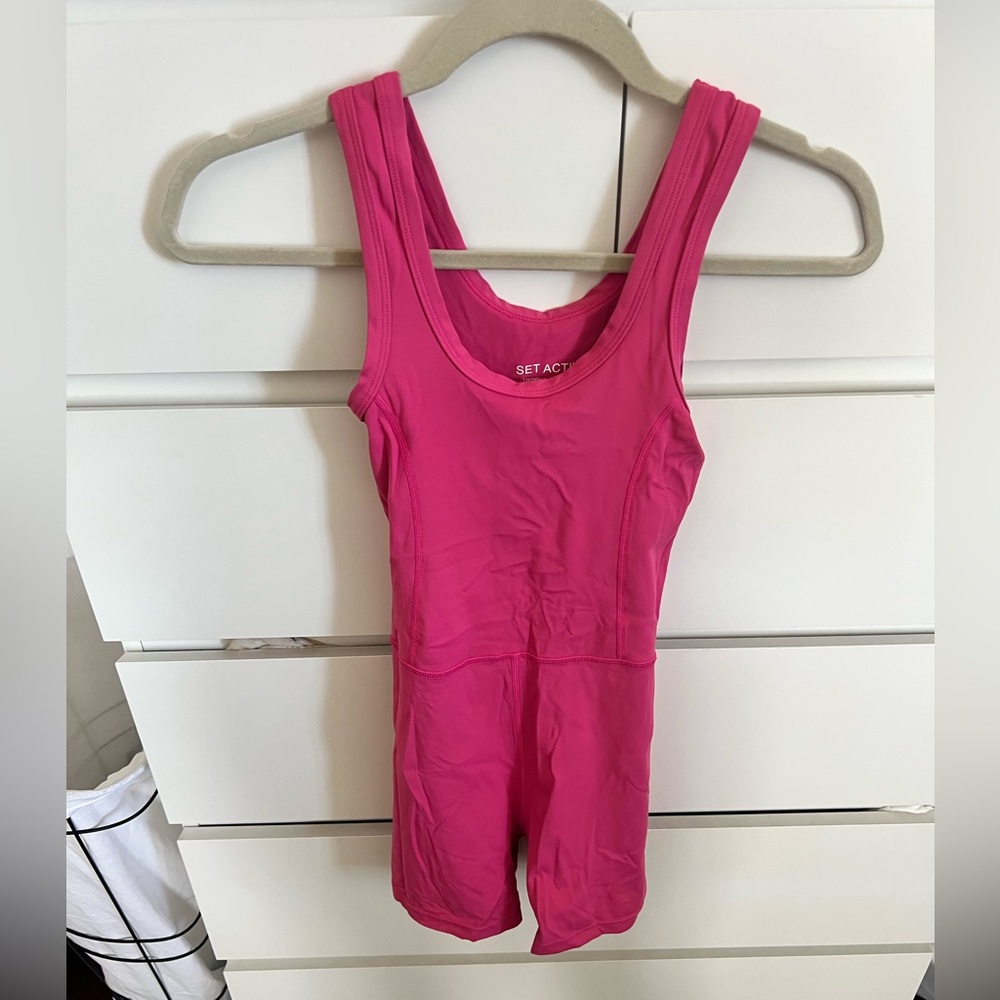 Set Active Shortysuit